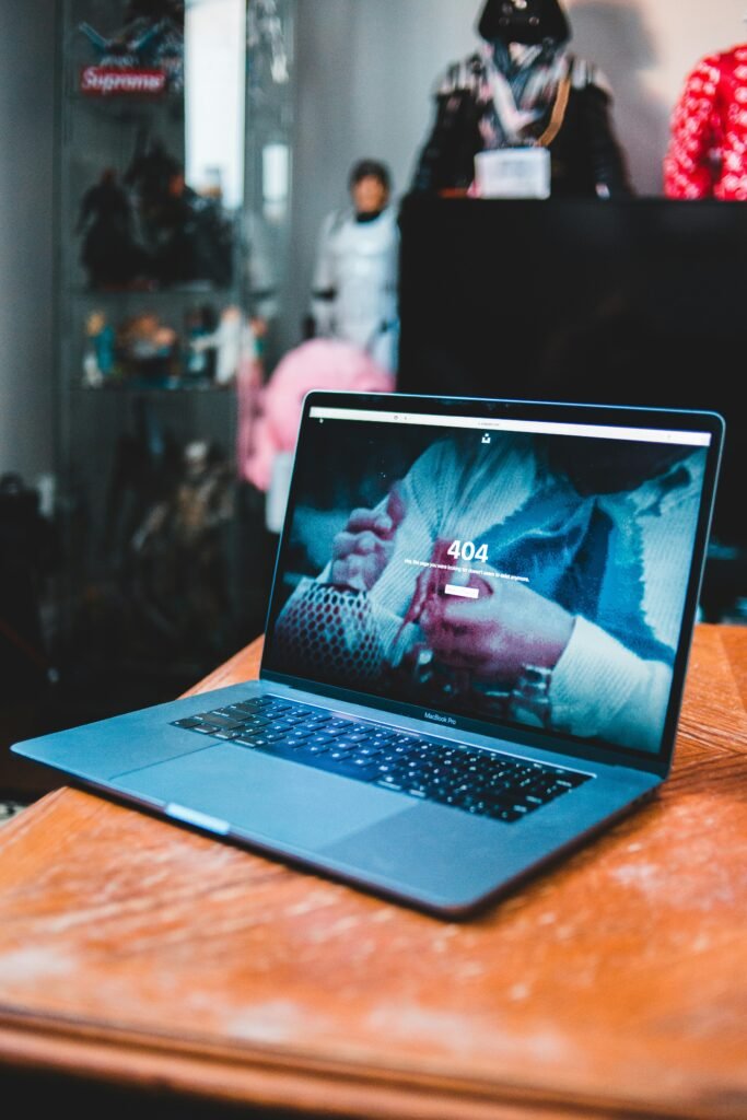 erik-mclean-Rg-fYTQ5Rgw-unsplash-683x1024.jpg